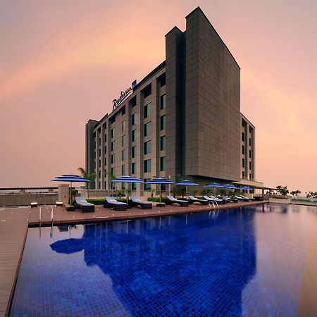 Radisson Blu Hotel New Delhi Paschim Vihar Exterior foto Radisson Blu Hotel, Hyderabad
