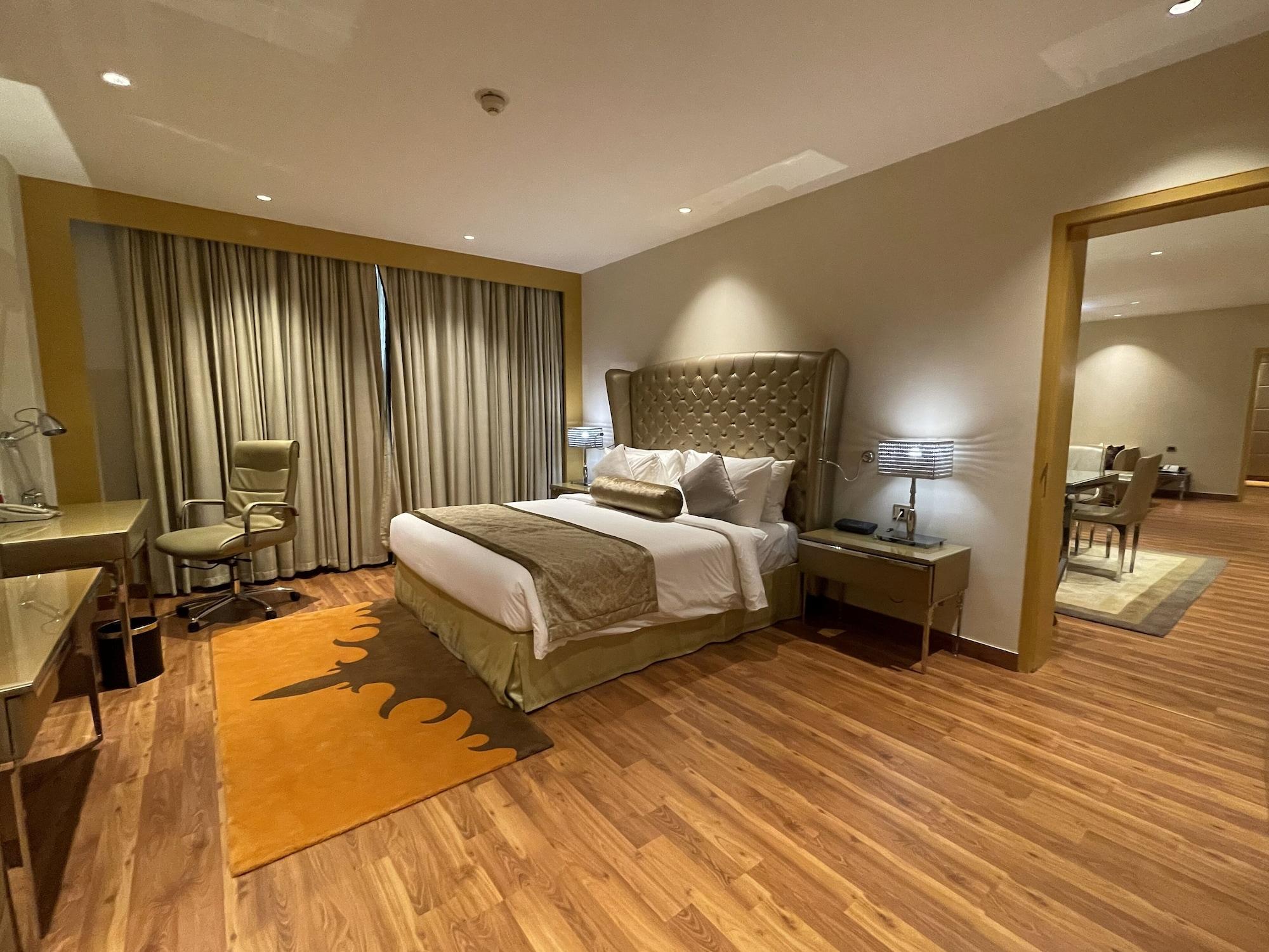 Radisson Blu Hotel New Delhi Paschim Vihar Exterior foto Suite at the Taj Bengal