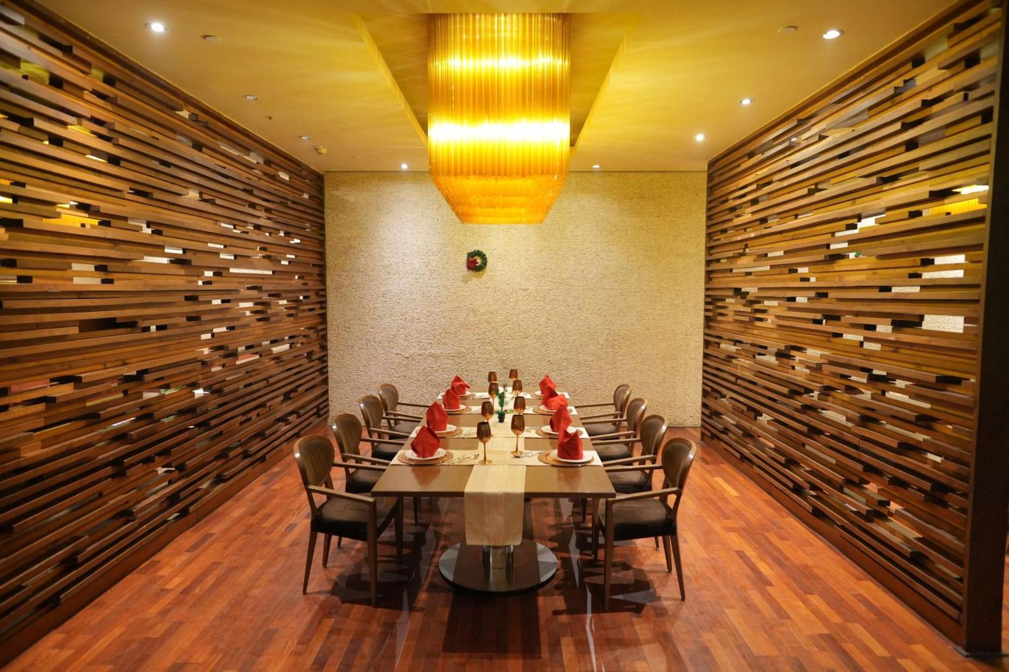 Radisson Blu Hotel New Delhi Paschim Vihar Exterior foto